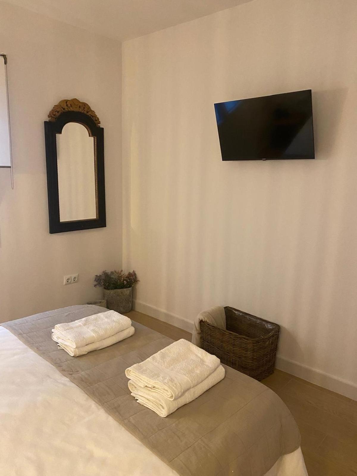 Apartamentos La Higuera 2 Rota Bagian luar foto